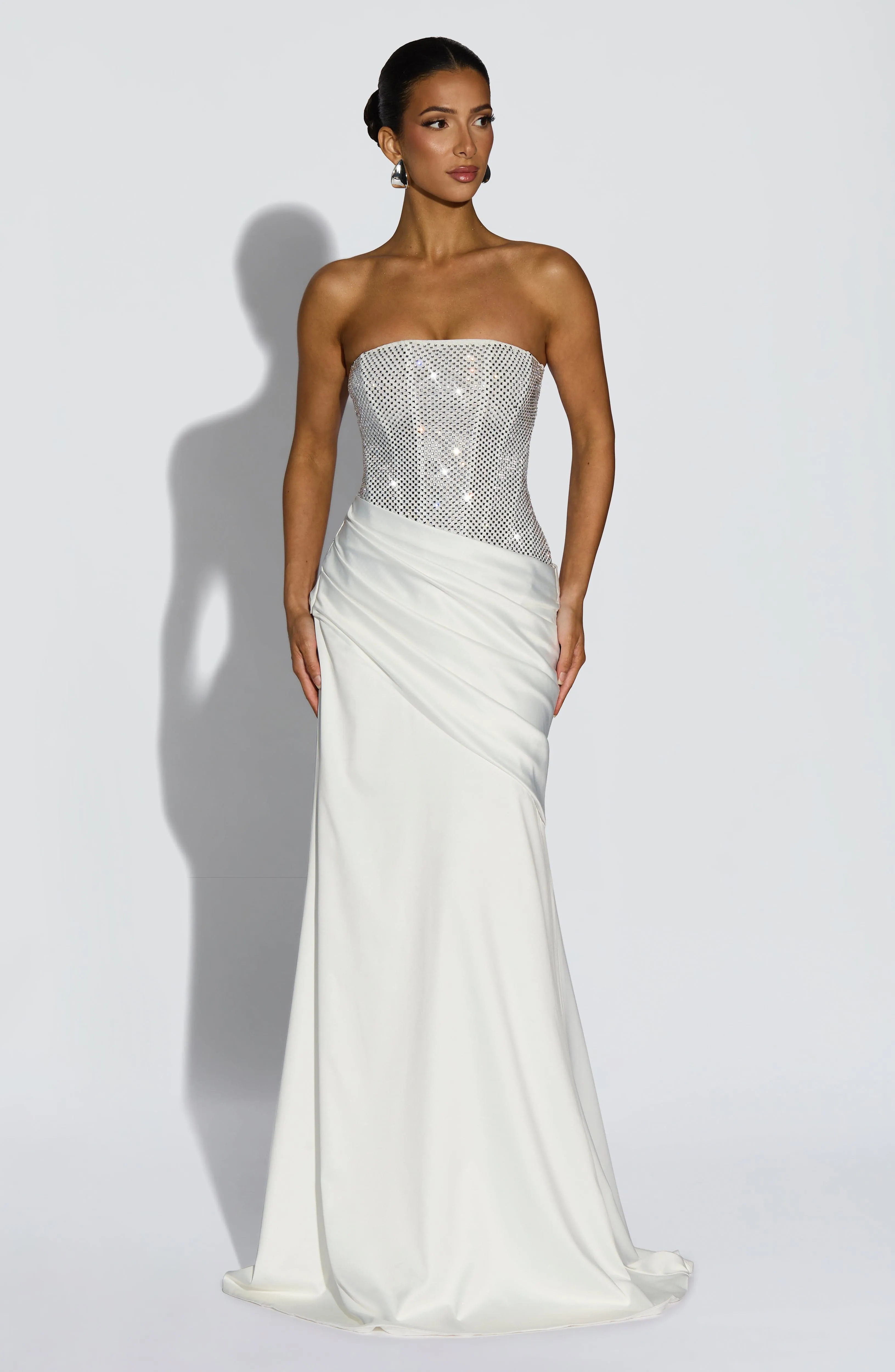 PANEN168 Celestia Maxi Dress Ivory mewah dengan detail korset dan rok satin