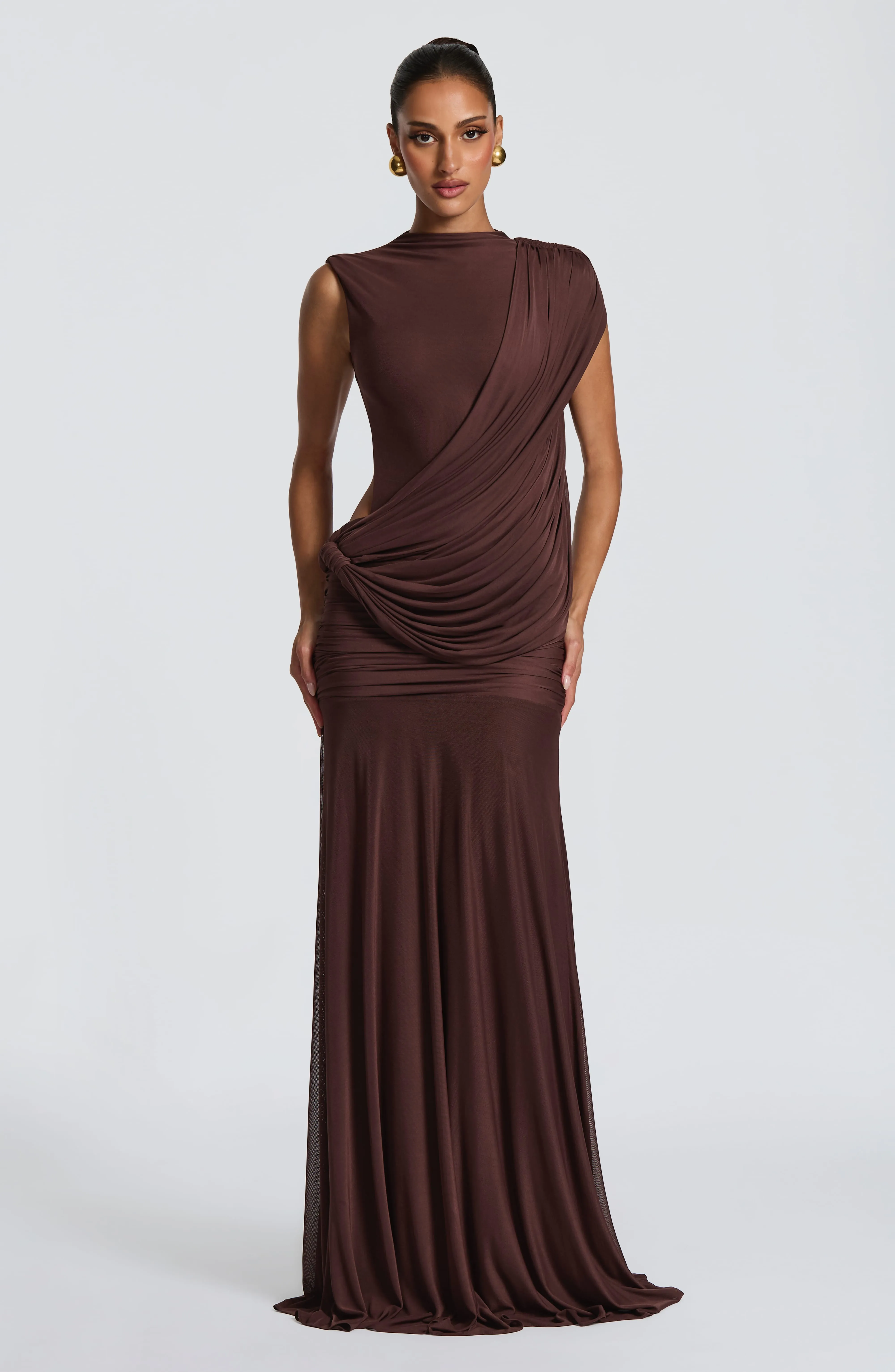 Mireya Maxi Dress Plum Brown eksklusif dari koleksi PANTAISLOT