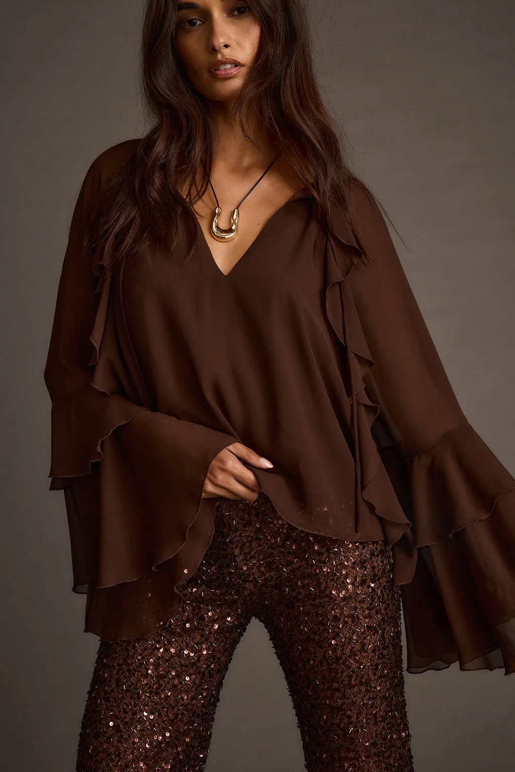 Nina Espresso Ruffle Blouse warna cokelat elegan dari 88 LINK