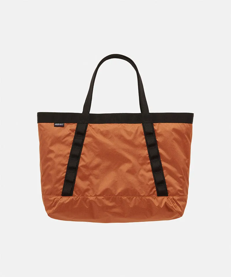 Tas Trail Tote nylon berkualitas tinggi dari MERPATI77 dengan desain fungsional
